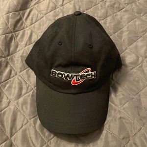 Bowtech hat